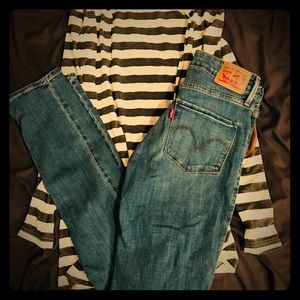 BNWOT Levi’s Skinny Jeans